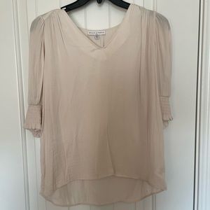 Maison d’Amelie off-white short sleeve blouse. Size XS